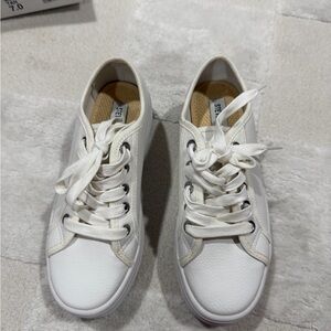 Steve Madden White Women's Sneakers